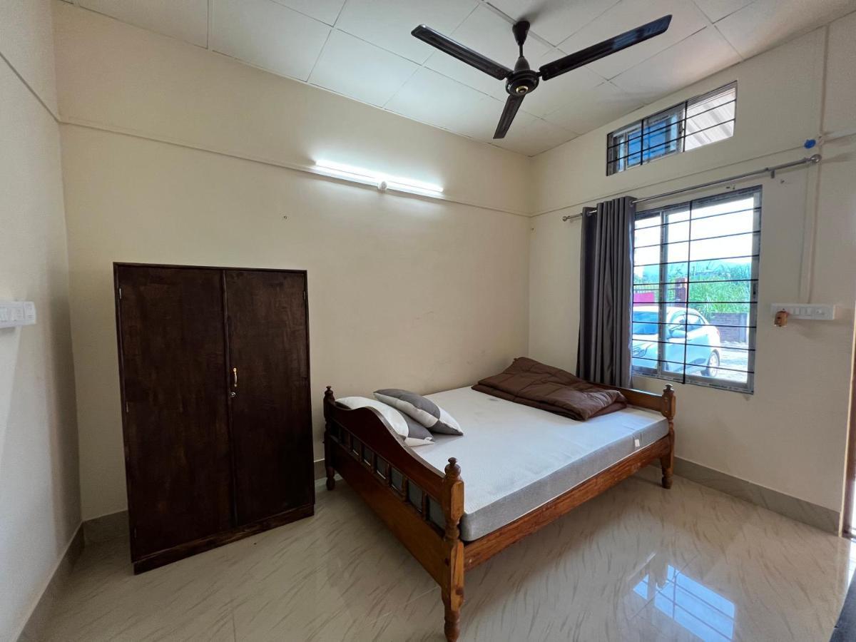 גווהטי Atithya Lodge מראה חיצוני תמונה