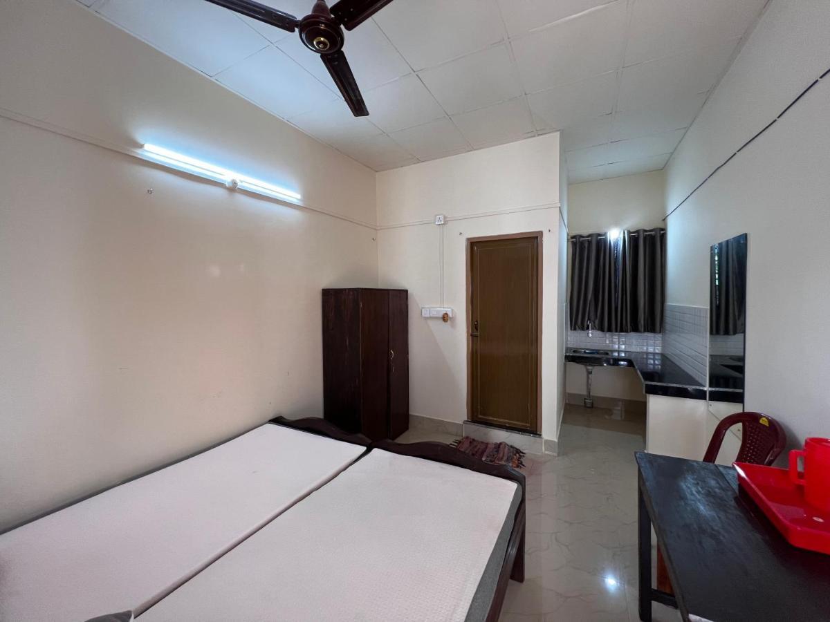גווהטי Atithya Lodge מראה חיצוני תמונה