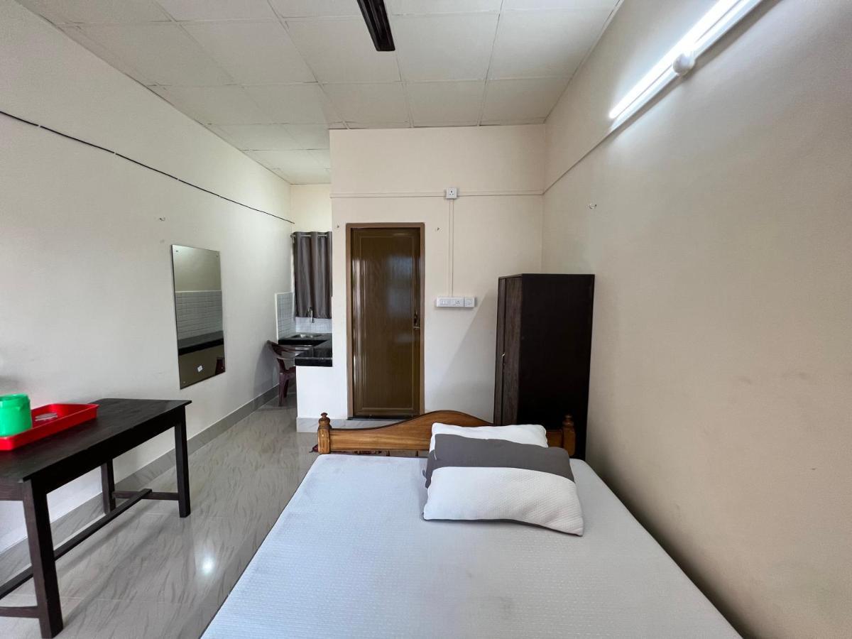 גווהטי Atithya Lodge מראה חיצוני תמונה